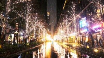 雨音と光に包まれる東京の夜🎄｜丸の内クリスマスイルミネーション散歩POV（ASMR）