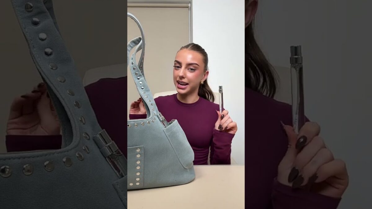 just a quick what’s in my bag!