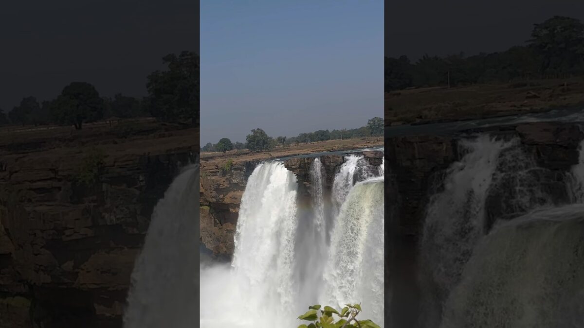 #shorts #youtubeshorts #waterfall #nature #naturelovers #relaxing #calming #viral #trending #asmr