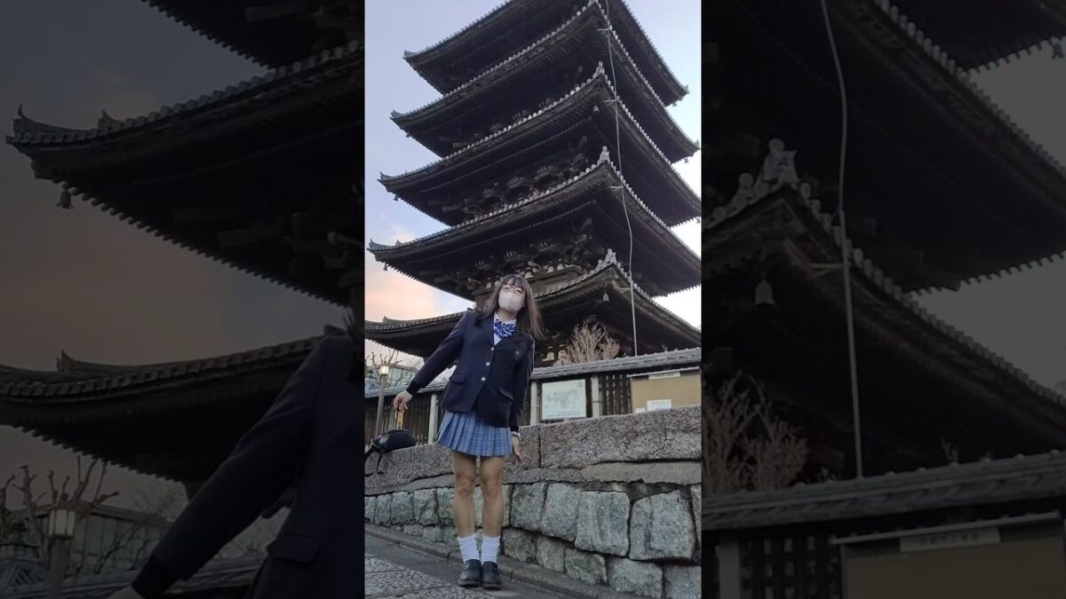 女装　制服で寺社巡り