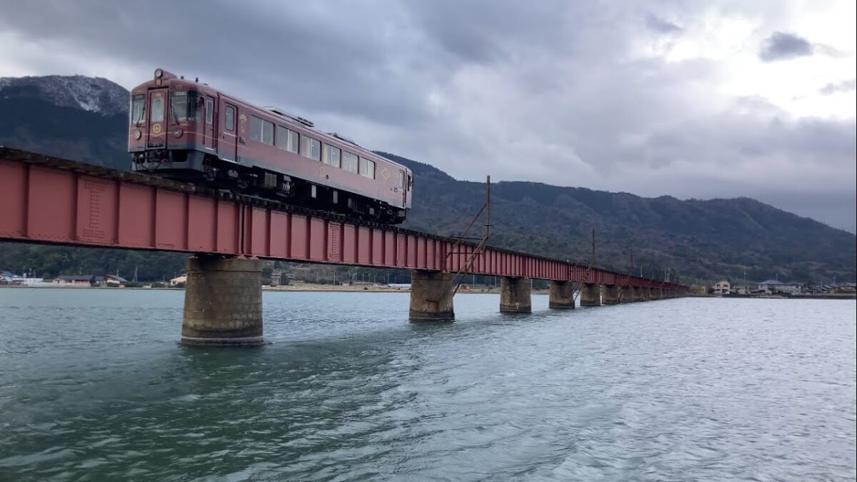 【4K】京都丹後鉄道 KTR700形702あかまつ 由良川橋梁通過