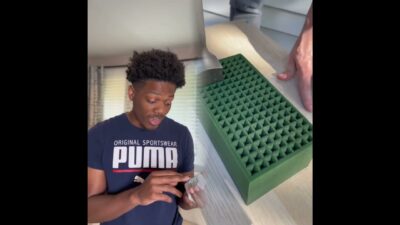 Girls using electronics be like😭.. #travelessentials #tessan #tessantraveladapter #travela