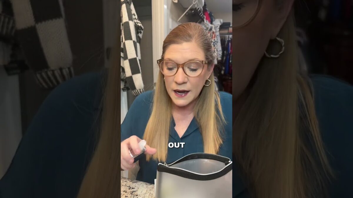 Travel kit with Color Wow essentials! The vacay kit is back in stock