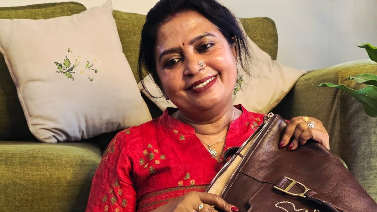 What’s in my bag???😜