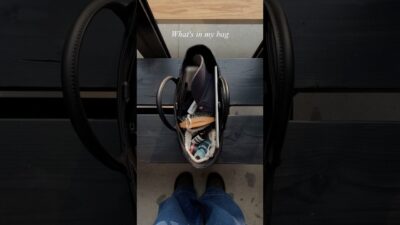 What’s in my bag?🖤새로운 느낌으로 찍어본 #왓츠인마이백 영상!어때요? #whatsinmybag #인마이백 #inmybag #가방추천 #추천템 #packwithme