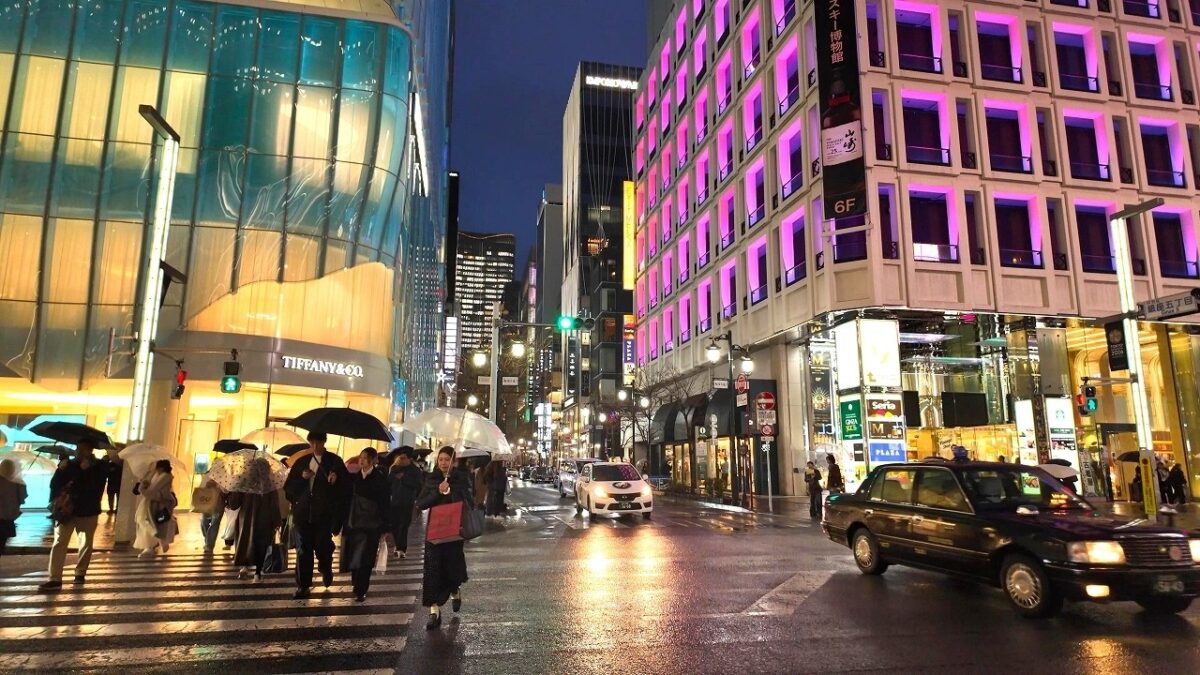 雨の夜の銀座を散歩【4K東京街歩き】Japan Tokyo 4K night rainy walking tour/Ginza