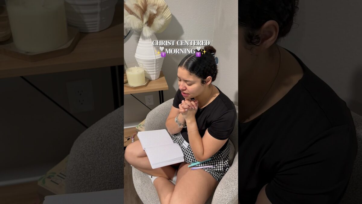 Christian Morning routine ✝️💗🫂 • #christcentered #morningroutine #faith #christianity #biblestudy