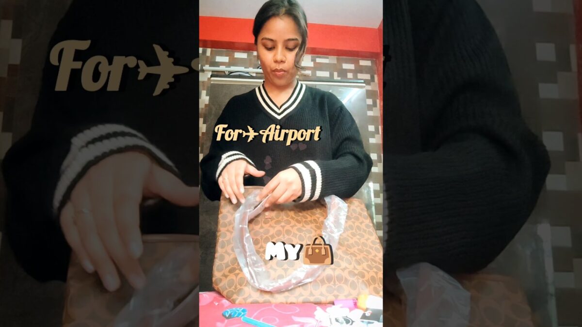 My Travel Essentials #ytshorts #trip #travelvlog #bagpack #goa