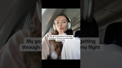 My go-to travel essentials #youtubeshorts #youtubevideo #corporatewoman #work #tips #travel #viral