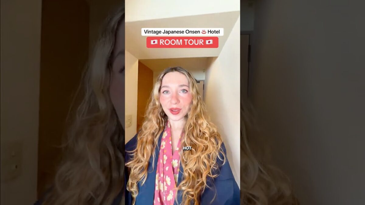 Room tour at the vintage onsen hotel Im staying at in Hokkaido on the 2-day/ 1-night tour I’m taking