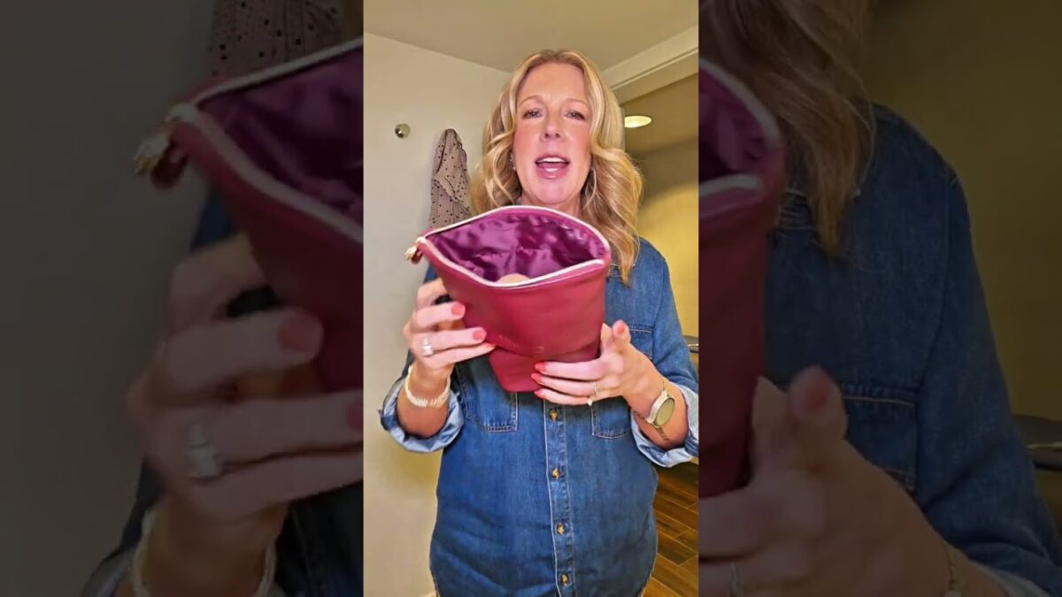 The travel glow-up nobody talks about #travelessentials #makeupbrushes #makeupbag #travelbag Beauty