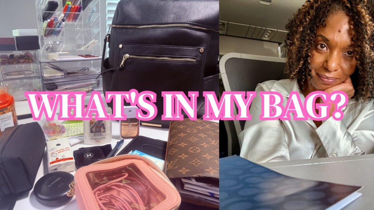 Whats In My Travel Bag | Airport Edition | Travel Essentials