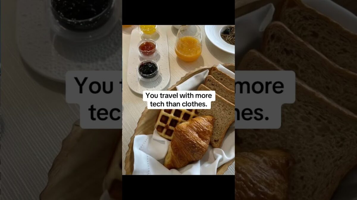 #traveltok #travelessentials #SelfCare #travel #flightattendant