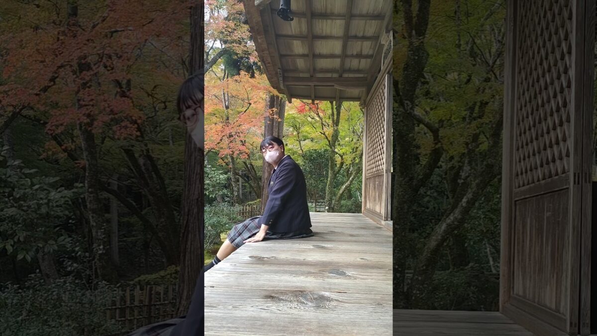 女装　制服で寺社巡り