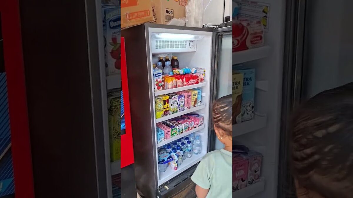 Ada apa ya d kulkas #shorts