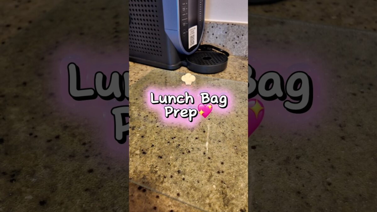 Time to make the money, not spend it! What’s in your lunch? #blessed #lunch  #saladlover #icunurse