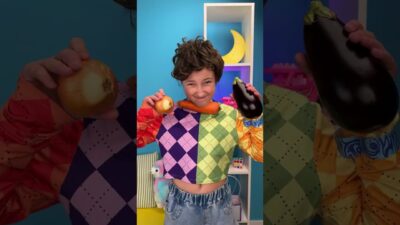 What’s in the Soil? 🥕🧐 Fun Vegetable Counting #shorts #learn