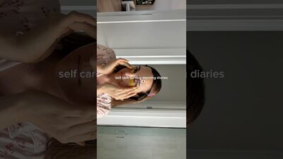 cozy sunday at home 🤎🎞️🧸 #sundaymorning #slowlife #cozyliving #morningroutine #weekendvlog