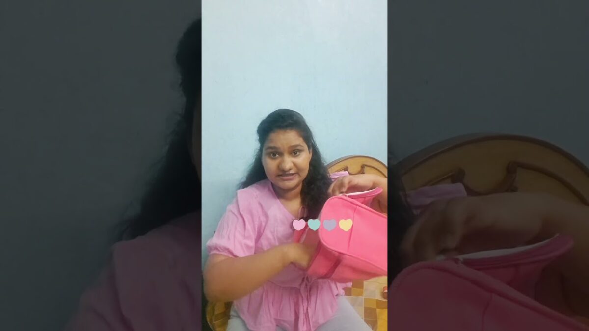 Travel Essentials ✨️l 3 l #messho#trending#travelholic#viral#unboxing #makeup #travelmusthaves💖✈️🚈