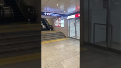 大阪#music #goviral #osaka #大阪 #japan #日本 #普通 #梅田 #大阪梅田 #梅田駅 #大阪梅田駅 #huge #walk #行き先 #walking #umeda