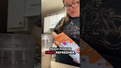 #smoothie #nutrition #peach @javvycoffee #recipe #morning #morningroutine