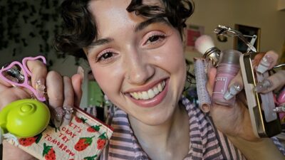 ASMR Doing Your Makeup With What’s In My Bag 🐞 (fast & aggressive, energy cleansing, tingly tapping)