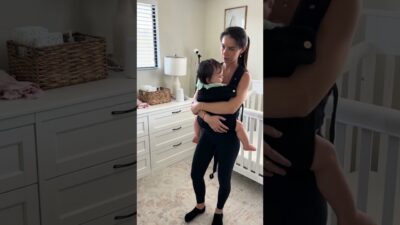 My travel essentials for solo travel with a 14 month old!! You can get 20% off the Momcozy ClickG…