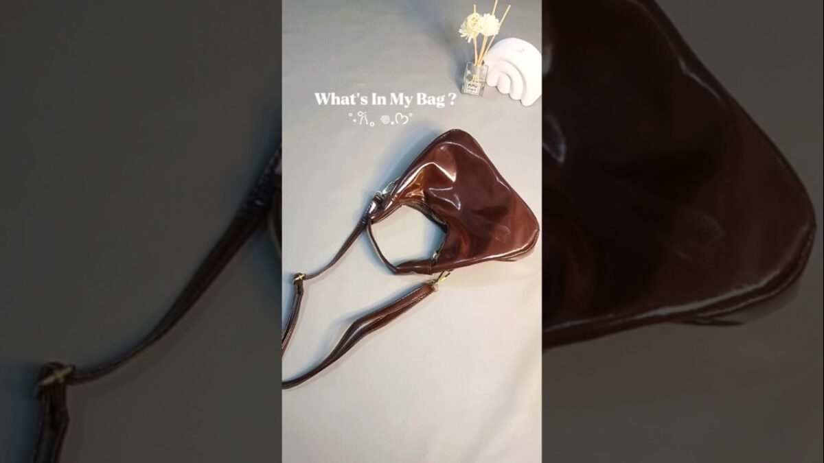 what’s in my bag #racunshopee #racuntiktok #taswanita #tasselempang #tasjinjing