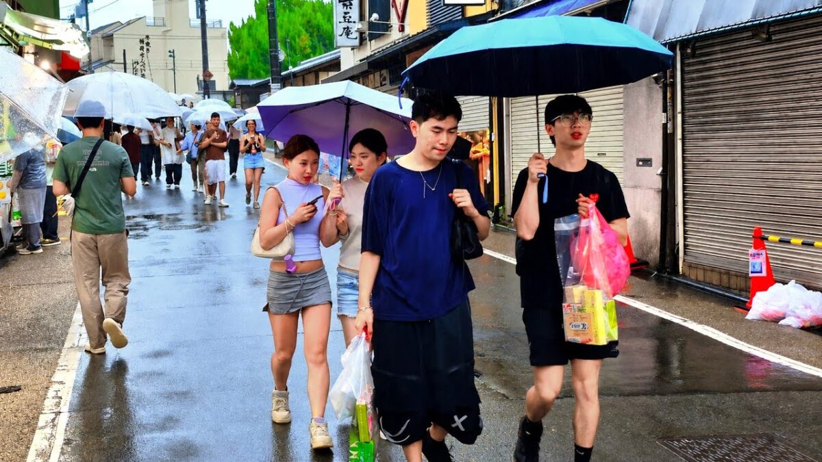 雨の京都散歩🌧️ 伏見稲荷の静かな一日｜Kyoto Rainy Walk at Fushimi Inari