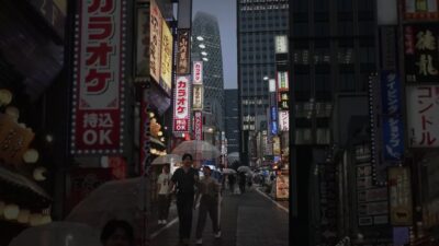 新宿 雨の夜散歩☔️ Shinjuku Neon Walk #Shorts  #travel  #japantravel #asmr