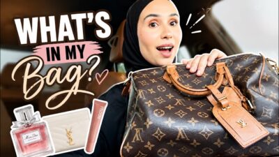 What’s in my  bag ?? شو جوا حقيبتي ؟؟