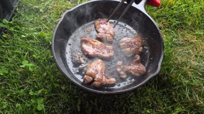 【北海道 車中泊 一人旅】財田キャンプ場3日目｜温泉・ラム肉・雨の晩酌とPS5