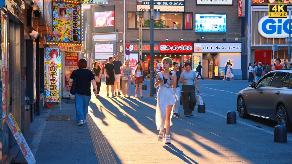 4K HDR Sunset Walk in Shinjuku Tokyo ✨ Where Daylight Meets City Lights (No Talking)