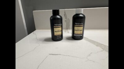 Travel essentials shampoo and conditioner