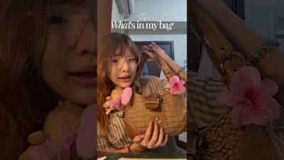 What’s in my coach bag 💕