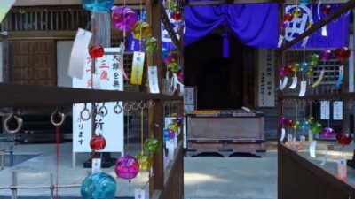 国上寺の本殿へ