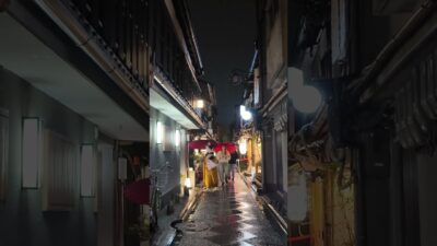 🇯🇵 Rainy Night in Kyoto, Japan 🌧️ #Shorts